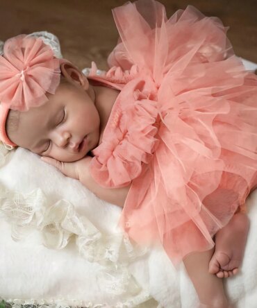 Ylsteed Violet Newborn Outfit for Pictures Knitted Infant Photography Romper with Matching Headbands Mesh Dress Portrait Props