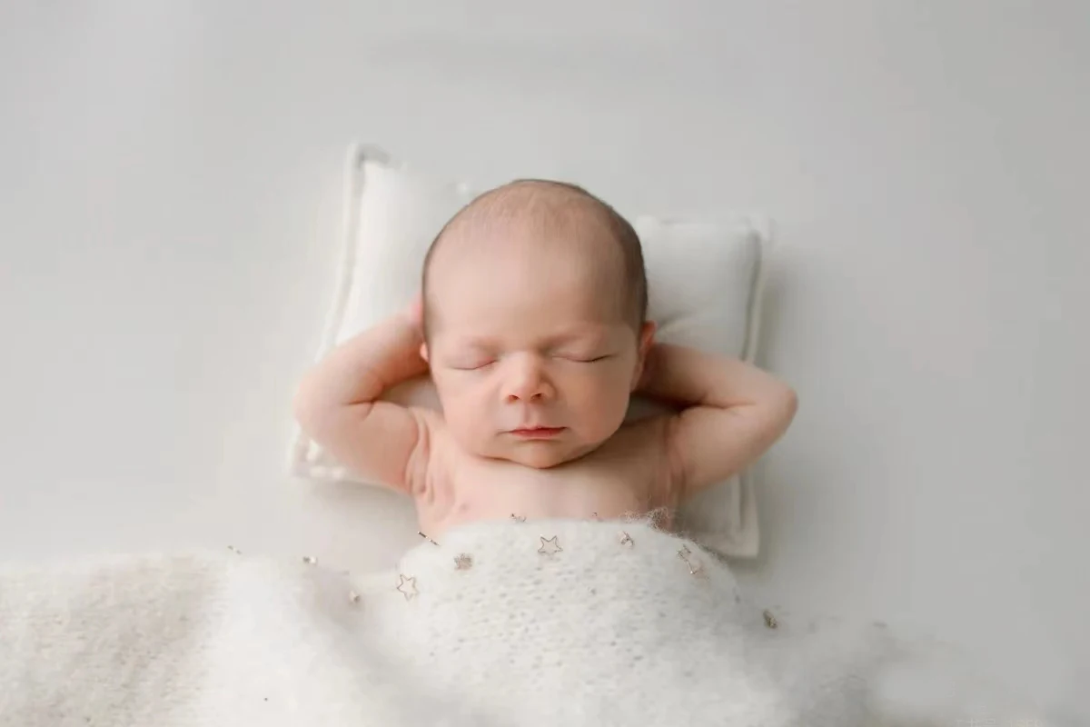 Newborn Photography Props Posing Velvet Poses Cushion Mini baby Pillow Mat Photography Accessories - Image 6