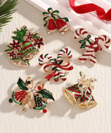 2025 New Christmas Jewelry Fashion Sweet Alloy Enamel Rhinestone Christmas Bells Brooch Pin For Women Clothing Accessories