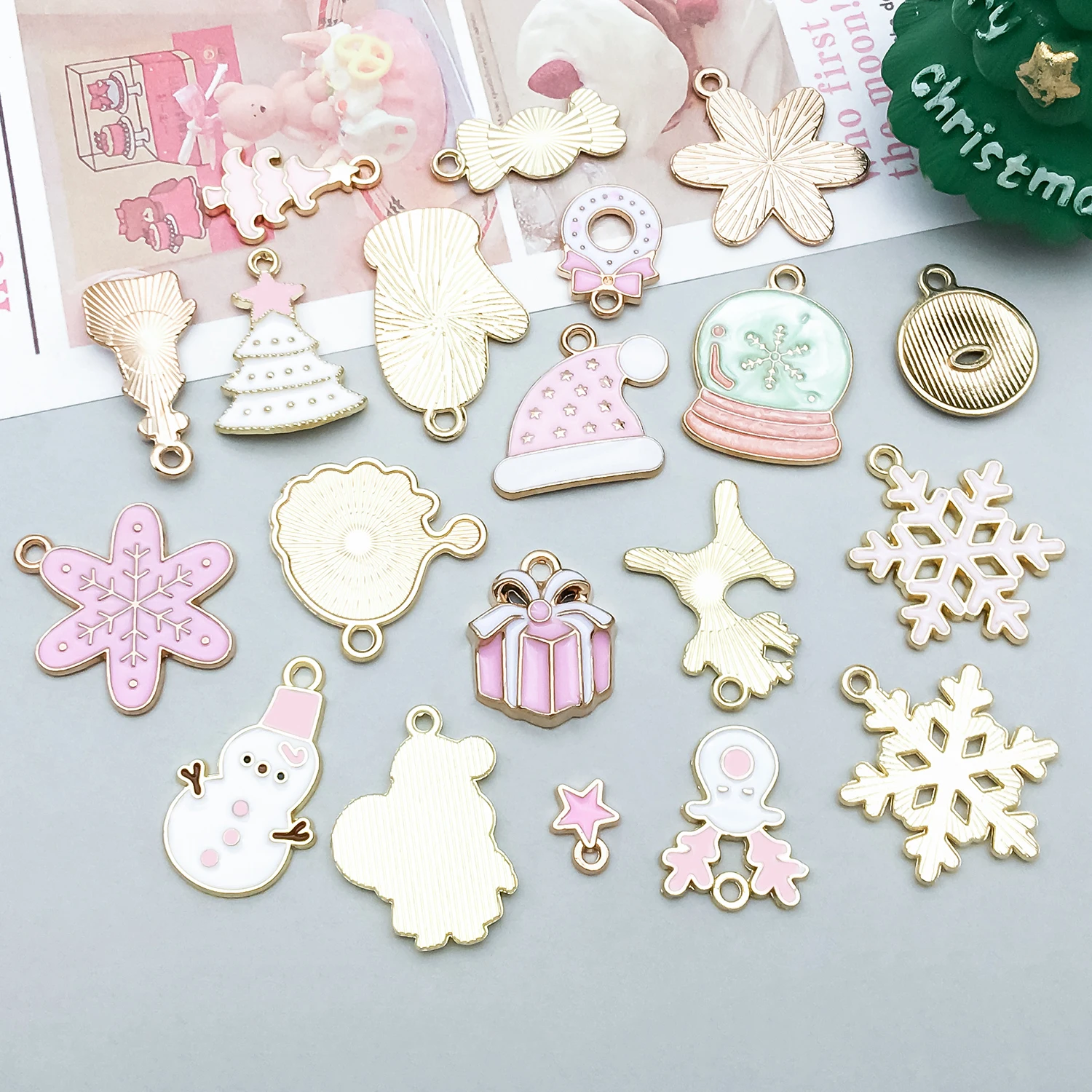 5/20pcs Alloy enamel powder white Christmas Pendant Jewelry Making DIY Keychain Earrings Charms for Jewelry Bracelets Necklace - Image 2