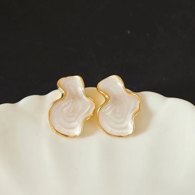 Abstract Alien White Color Cloud Irregular Stud Earring for Women Temperament Ear Jewelry Simple Christmas Valentine's Day Gift - Image 3