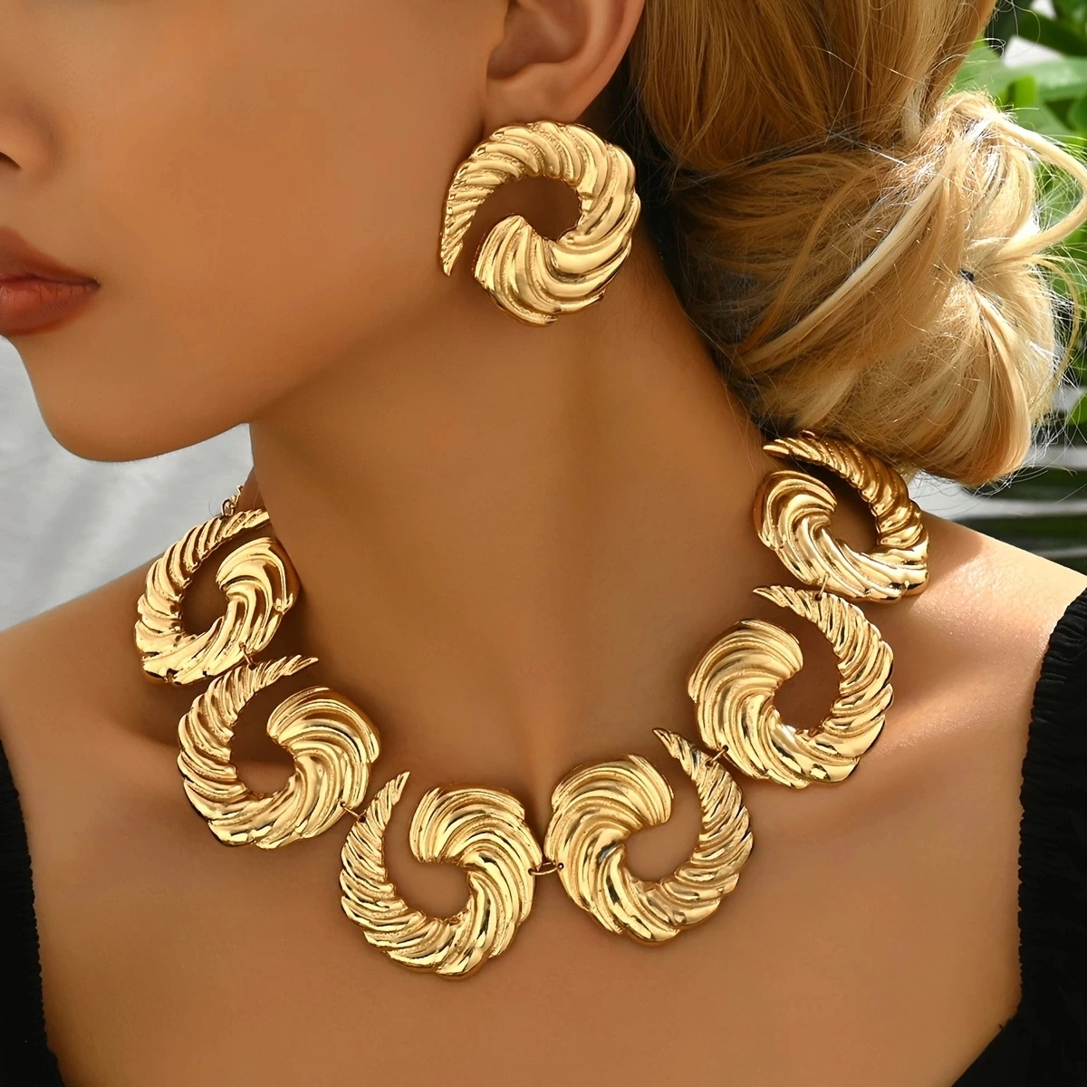 Lxalry 14K Gold Spiral Set, Liquid Metal Necklace & Earrings, Handmade Bridal Gift, Timeless Elegance To Red Carpet Glamour