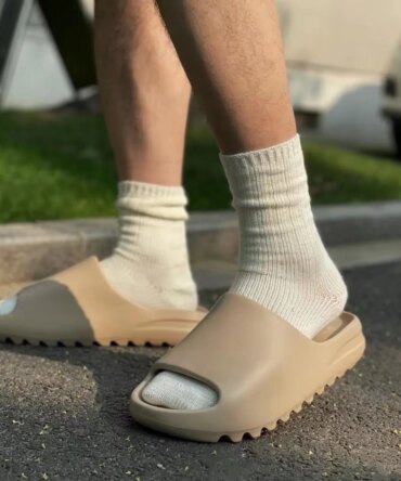 Brand High Quality Super Soft EVA Sole Summer Slippers for Men Bathroom Slippers Home Slides Couple Beach Sandals Male Slipper