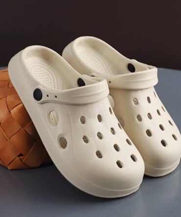 Mens Summer Beach Sandals Unisex Casual Garden Clogs Outdoor Wide Toe Cross Sandals for Ladies Non Slip House Shower Slippers