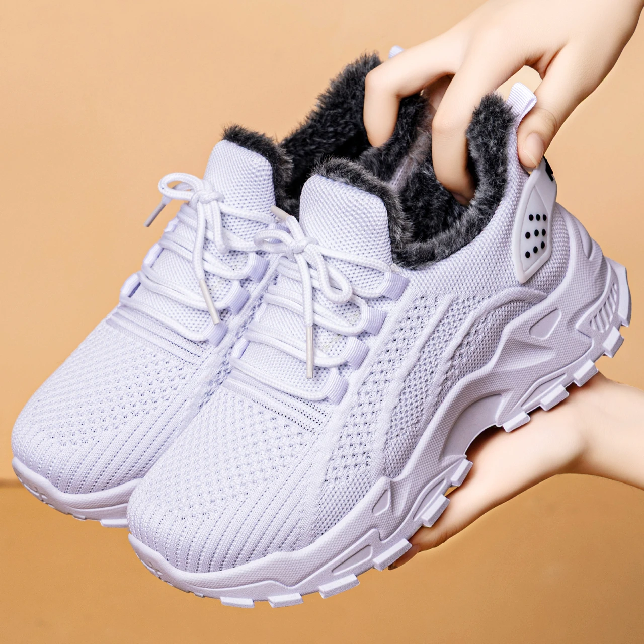 New Autumn and Winter Fleece-Lined Sneakers, Breathable Classic Retro Dad Shoes, Suitable for Winter Daily Travel and Sports, Casual and Versatile