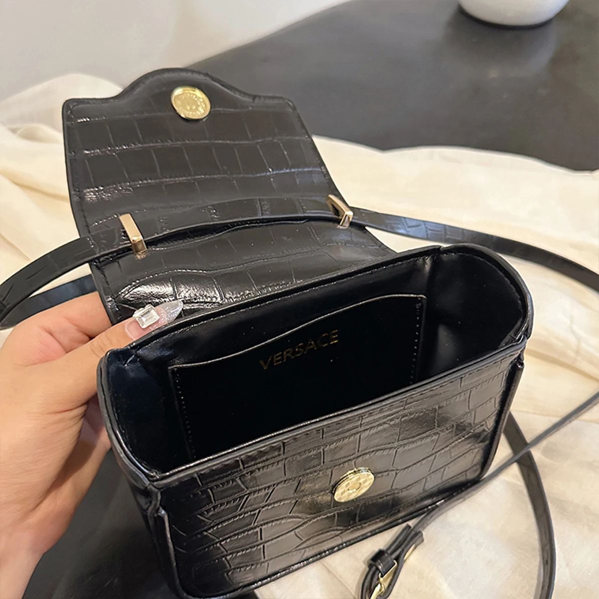 Mini Croc-Texture Crossbody Bag Gilded Medusa Logo PU Flap Magnetic Closure Chain Handle + Adjustable Strap for Daily Use - Image 4