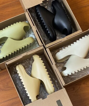 2024 Summer Men's YZY Slides Brand Men Women Slippers Orginal Slides Women Beach Casual Shoes EVA Flip-flops Man Beach Sandals