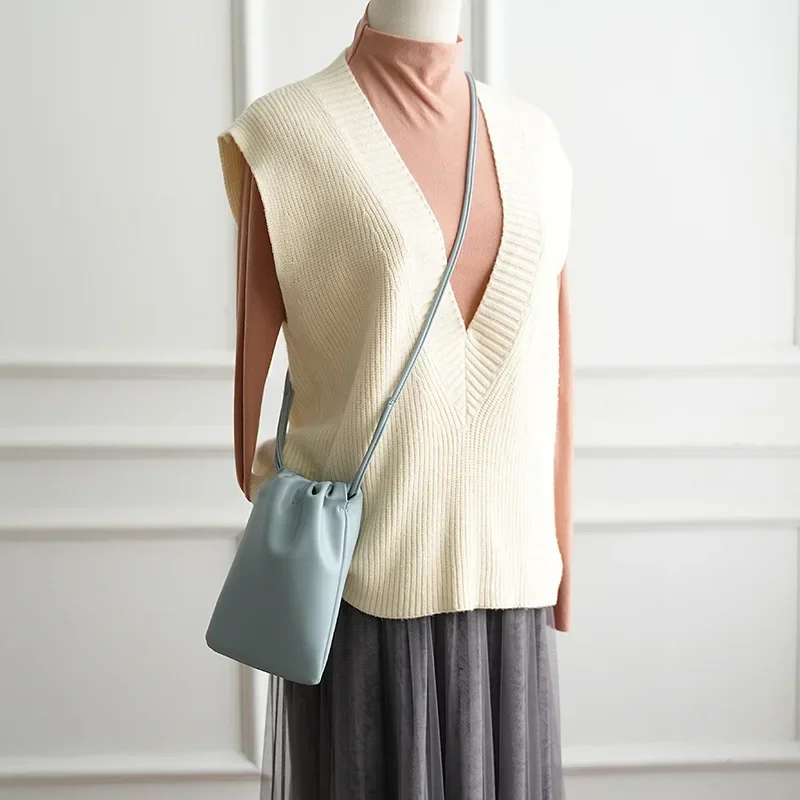 Women Handbags Female Pu Leather Shoulder Bags Luxury Large Capacity Crossbody Bags Solid Flap for Women Portable Phone Purse - Image 4