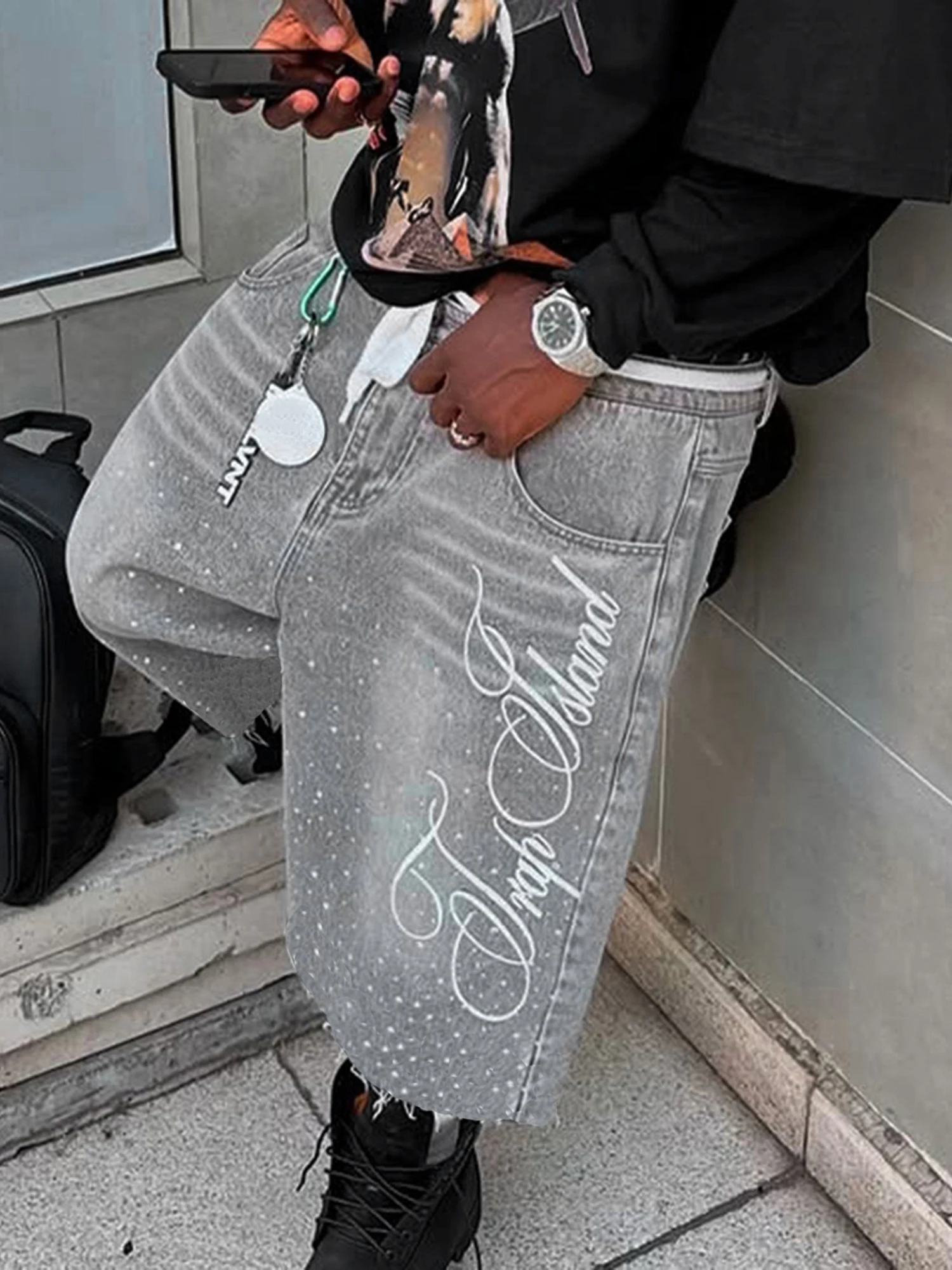 Men s Stylish Knee-Length Denim Shorts with Embroidered Logo and Rhinestone Detailing for Summer Casual Wear - Image 4