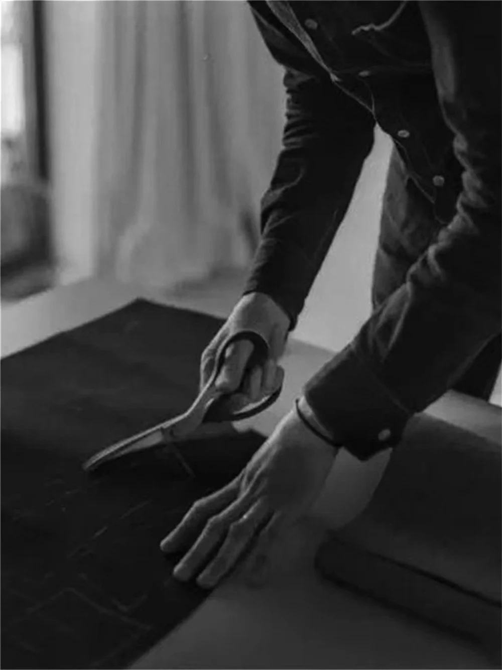 3 Pieces Italian Gentleman Style Wedding Man Long Tail Coat Groom Prom Tuxedos Formal Mens Suits (Jacket +Pants +Vest) - Image 6