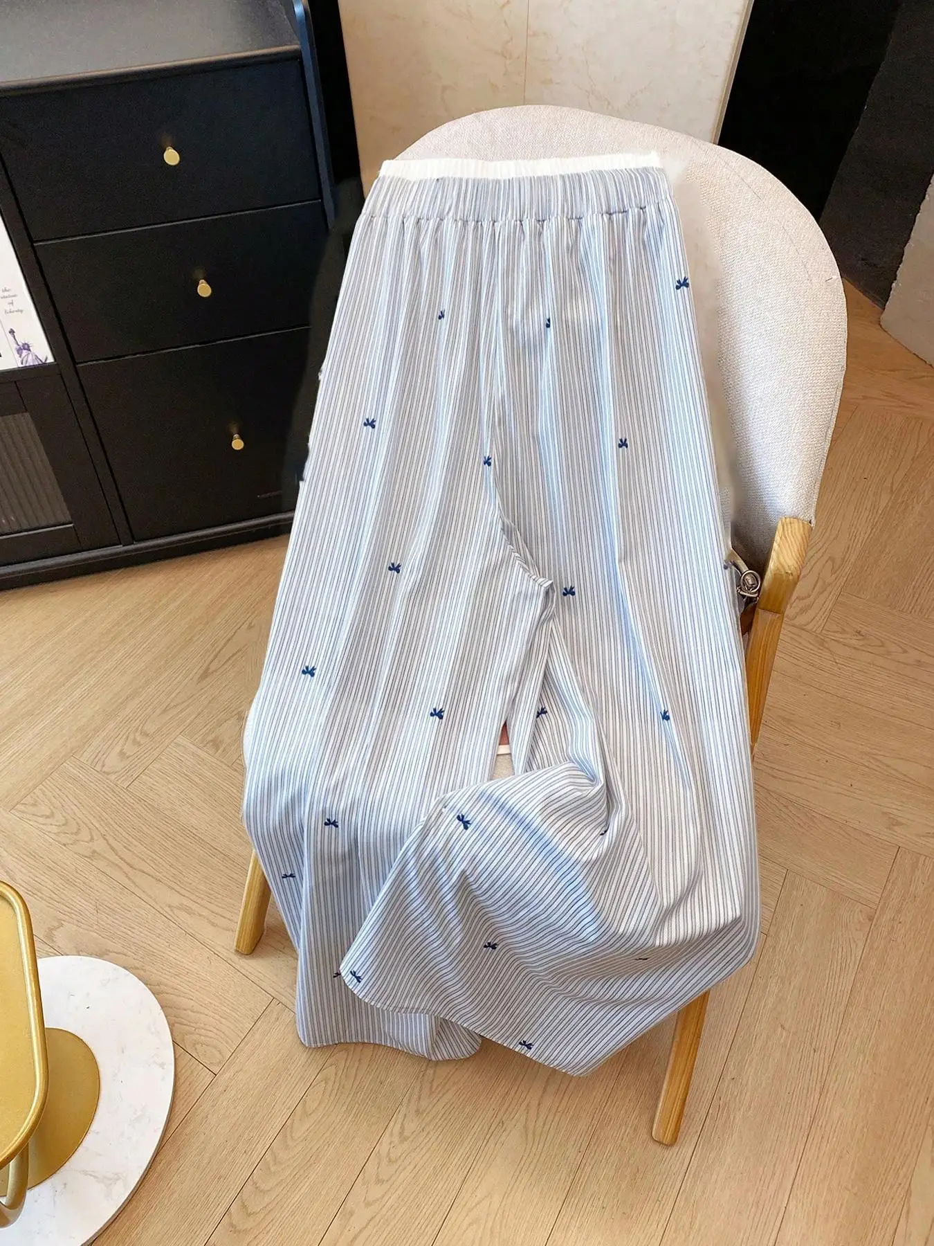 Plus Size Women's Casual Pants, Comfortable High Waist Wide Leg Jeans, Stylish Loose-Fitting Denim for Everyday Wear - Image 2