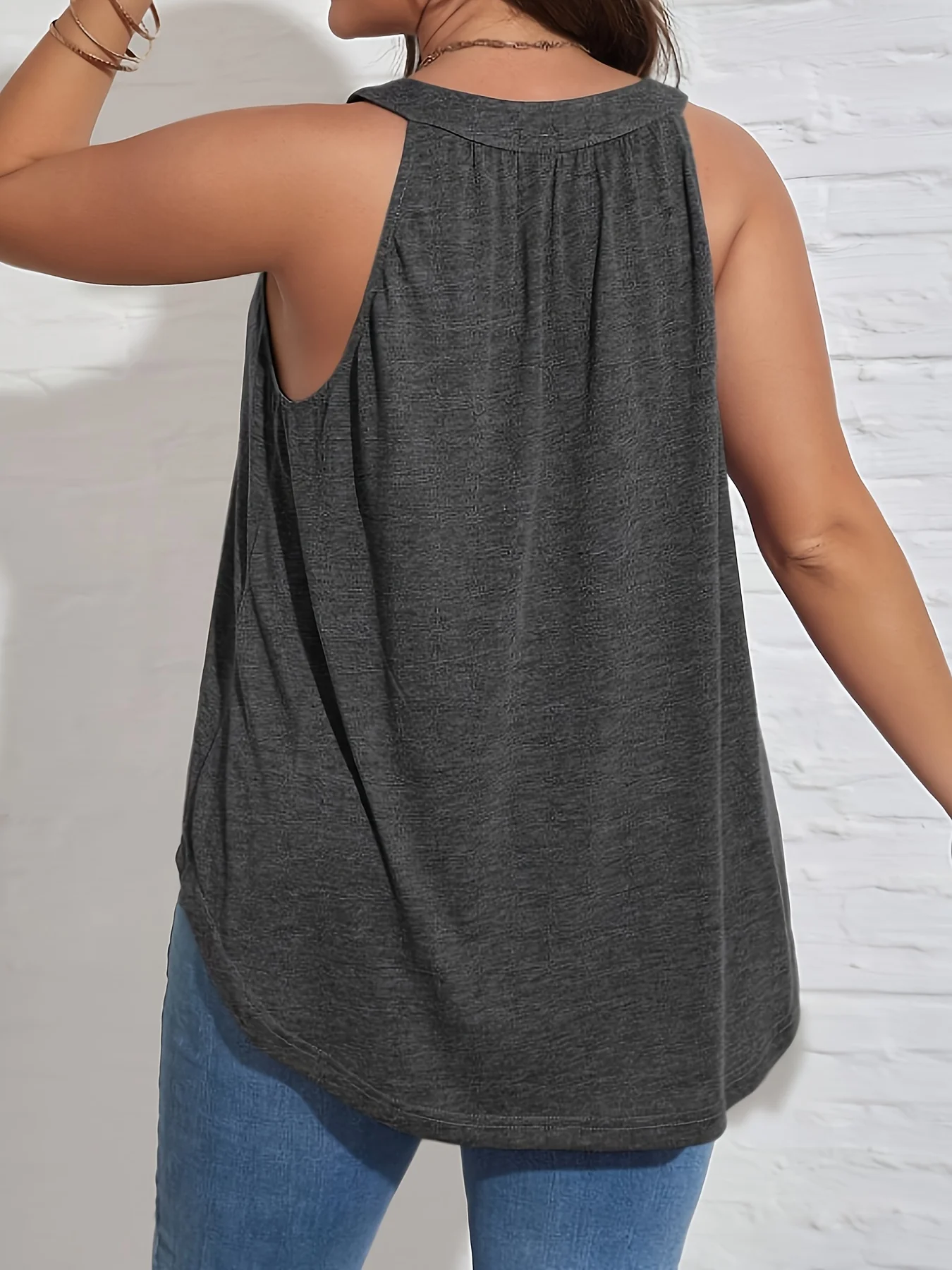 2025 New Plus Size Women's Round Neck Spliced Button Fashion Casual Elegant Vest Spring and Summer - Image 2