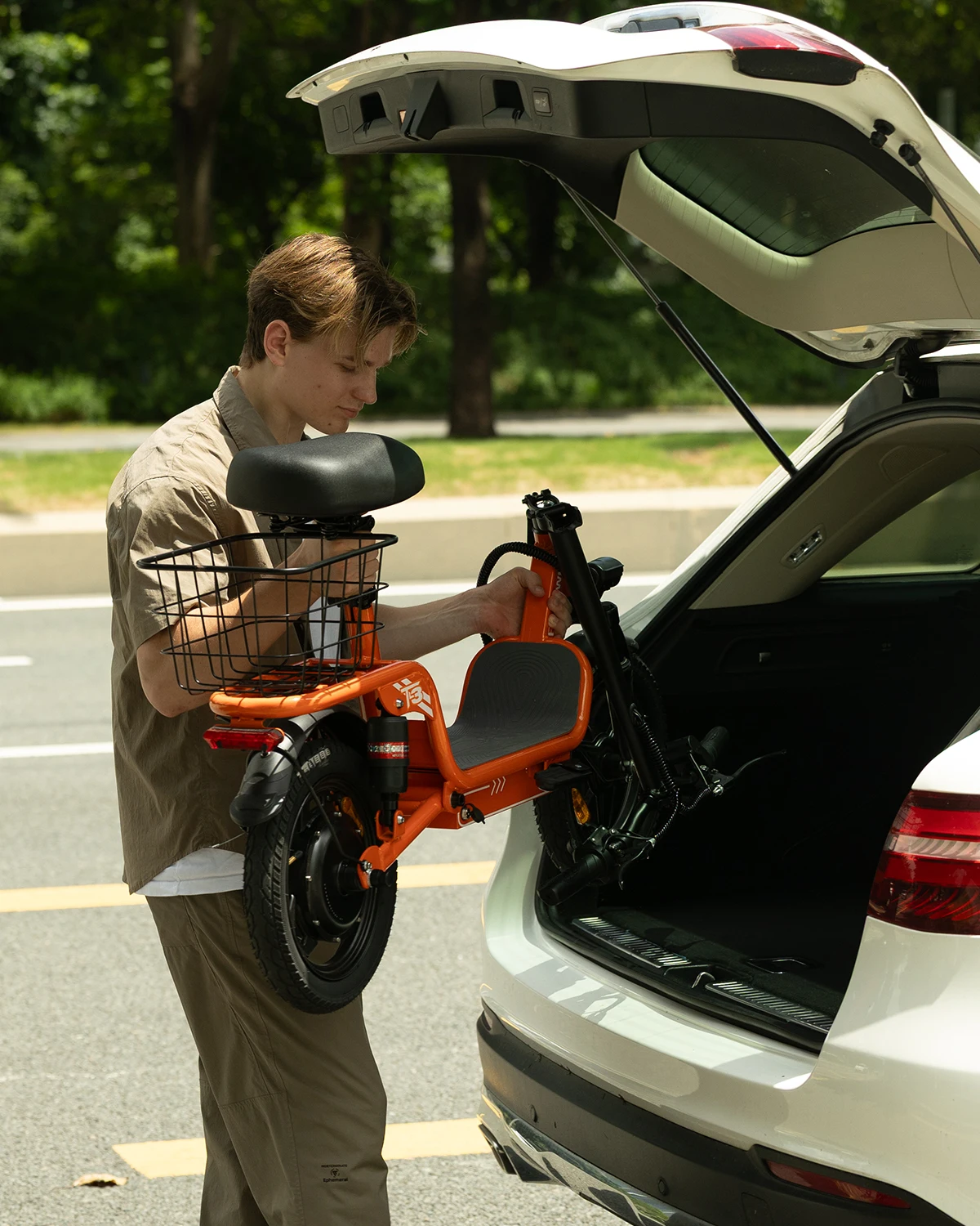 1000W adult electric scooter,31 miles 20 MPH equipped with 14 inch tires, Foldable E Scooter with Basket Bodywel T3 - Image 3