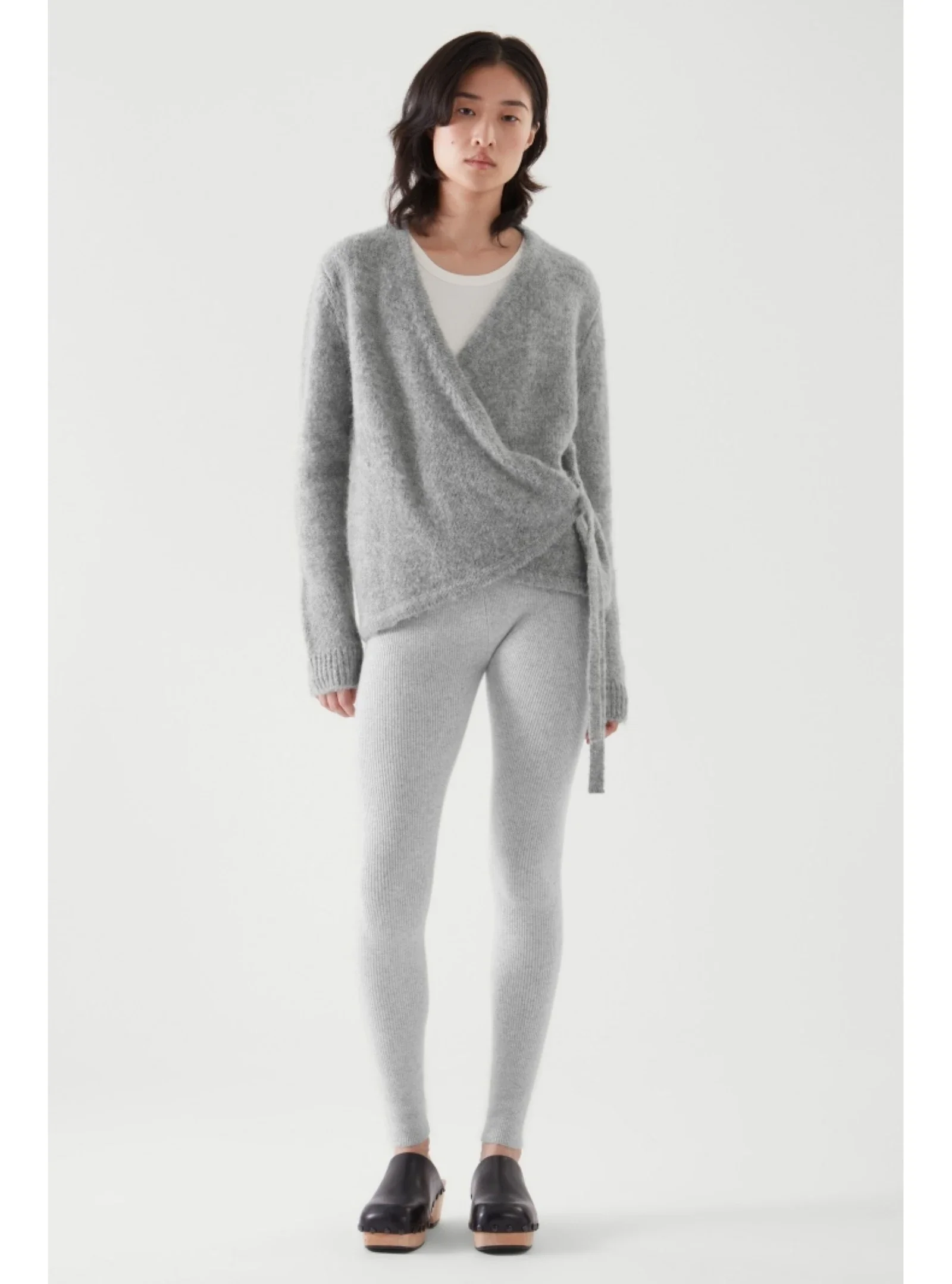 Ethereal cotume 2025 YAZHIMEI winter new style of Ladies' casual fashion standard wool blend asymmetrical cardigan - Image 3