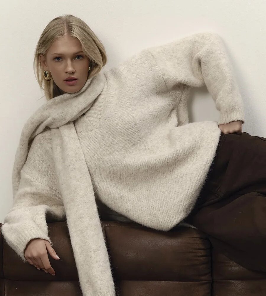 Hirsionsan 2025 New Soft Loose V Or O Neck Knitted Sweaters Women Winter Solid Female Pullovers Warm Basic Knitwear Jumper