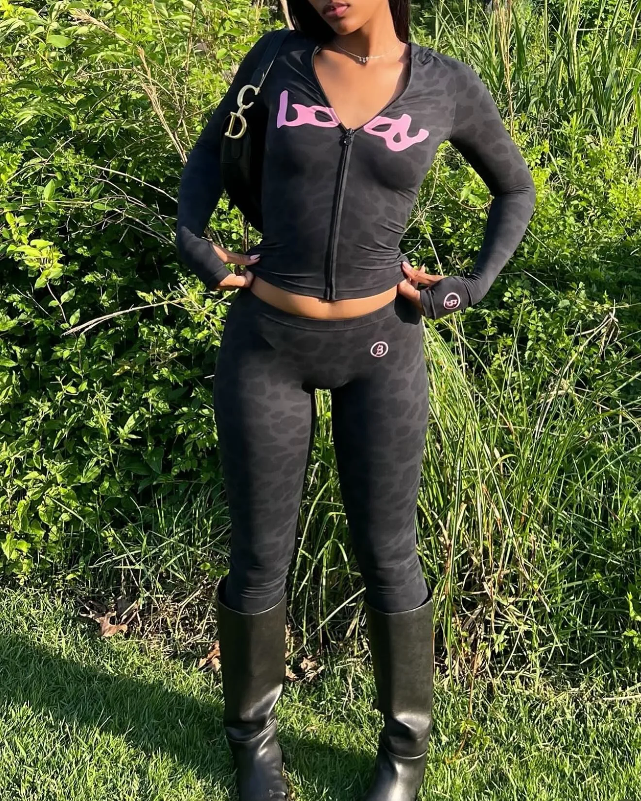 2025 Autumn New Style Cross-border European-American Stylish Letter-Printed Hooded Long-Sleeved Blouse and Pants Set for Versati - Image 5