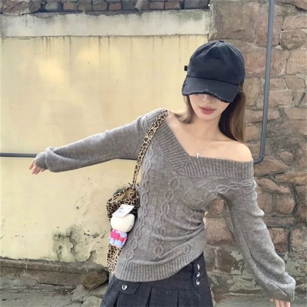 Fashion Vintage V-neck Knitted Tops Women 2025 Early Autumn New Sweaters Pullover Slim Long Sleeve Pullovers Gray Sweaters - Image 4
