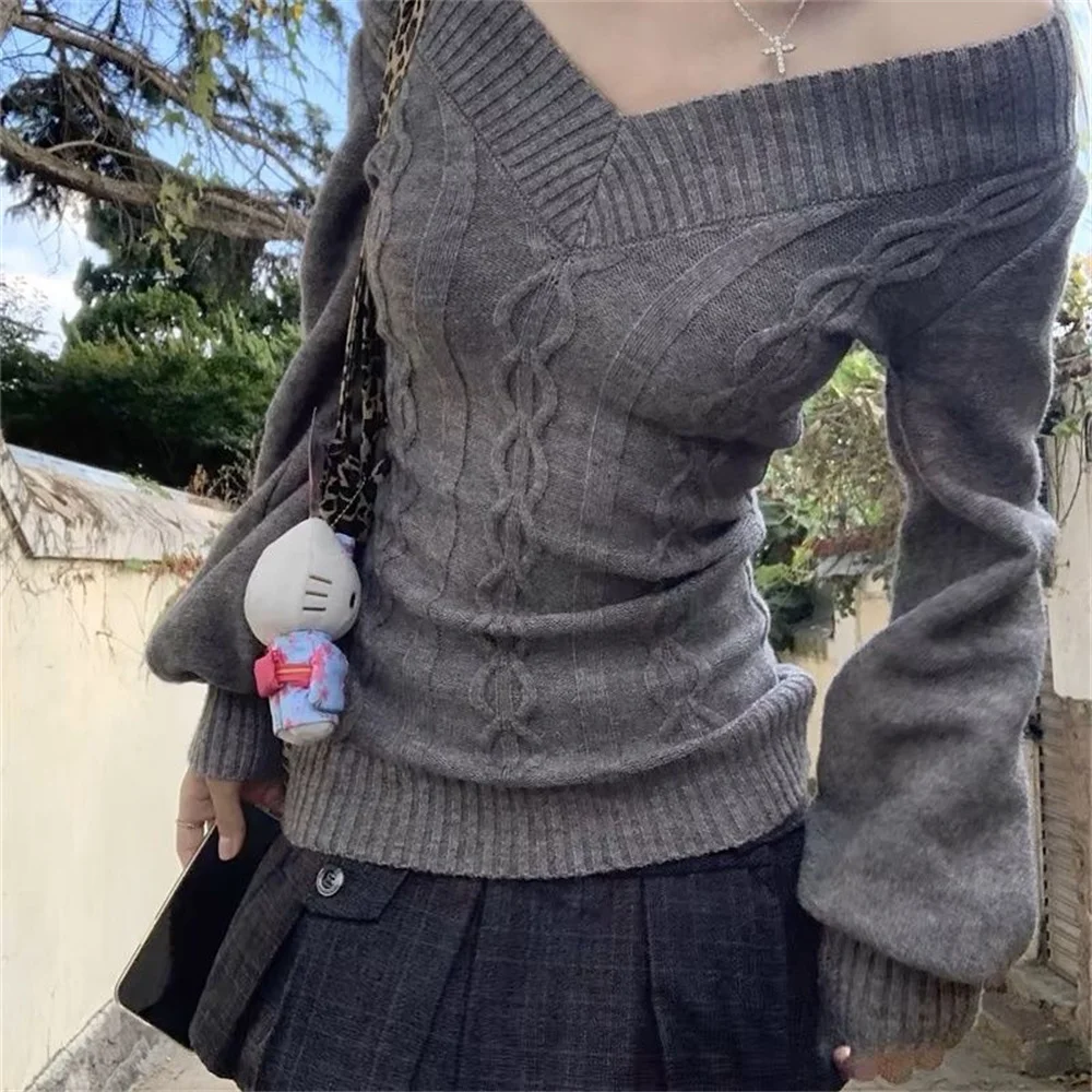 Fashion Vintage V-neck Knitted Tops Women 2025 Early Autumn New Sweaters Pullover Slim Long Sleeve Pullovers Gray Sweaters