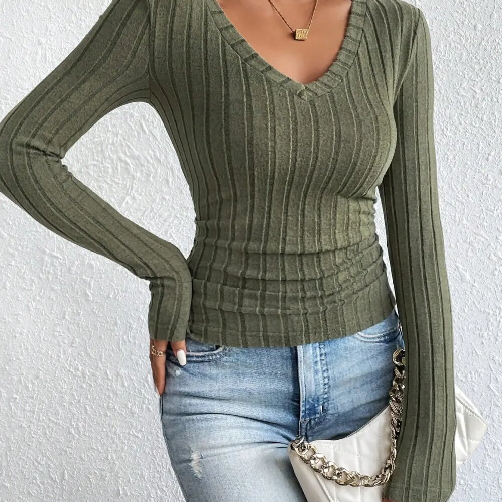 Spring and summer V-neck solid-color knitted slim-fit pullover long-sleeved T-shirt top
